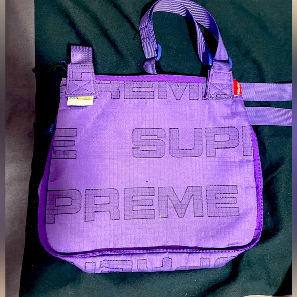 supreme side bag - Picture 2 of 2